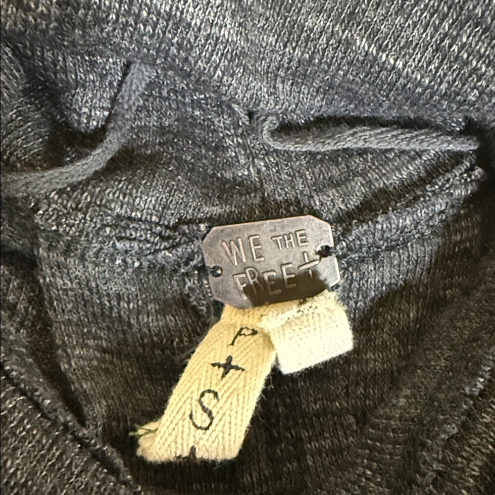 Free People Charcoal Cowl Neck Sweater size small oversized - Picture 7 of 8